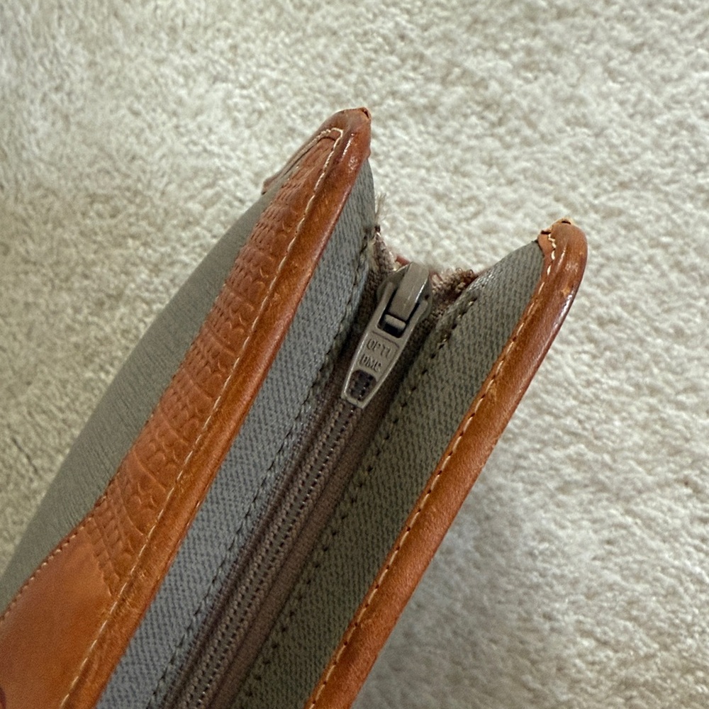 Vintage Dior Zip toiletry in khaki taupe clutch - Picture 9 of 15